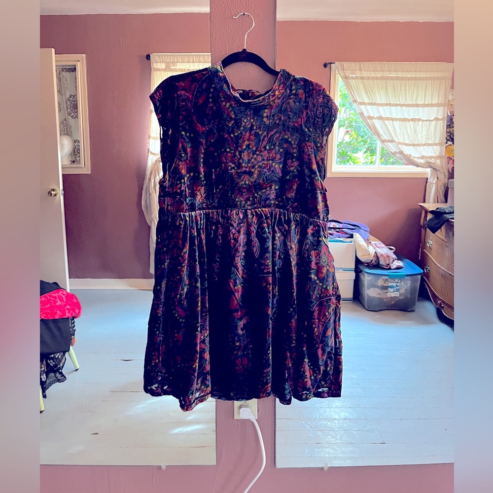 NWOT Free People velvet babydoll with keyhole back